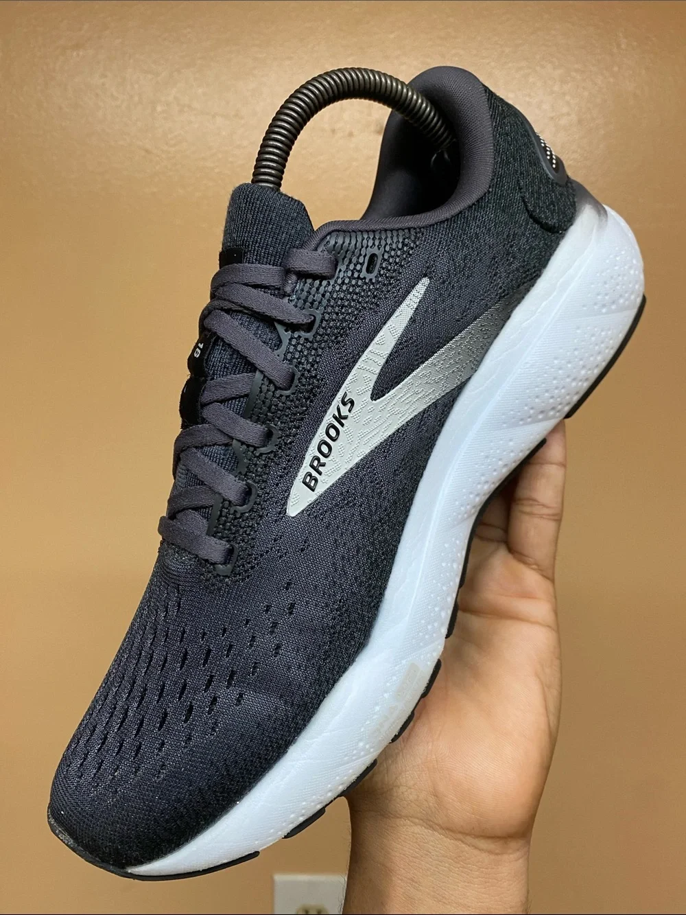 Brooks Ghost 16 Women's Running Sneakers “Black/Grey/White” Size 9.5 Medium